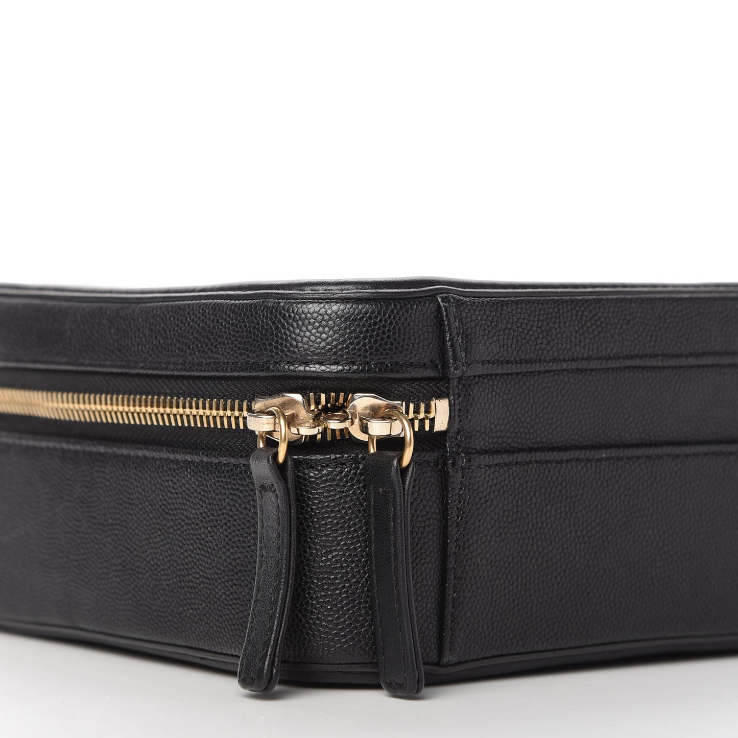 Caviar Quilted Medium CC Filigree Vanity Case Black