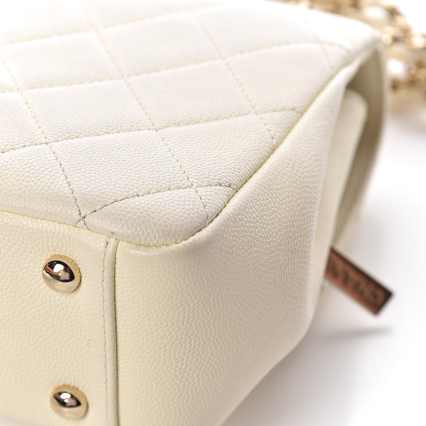 Caviar Quilted Medium Business Affinity Flap Ivory