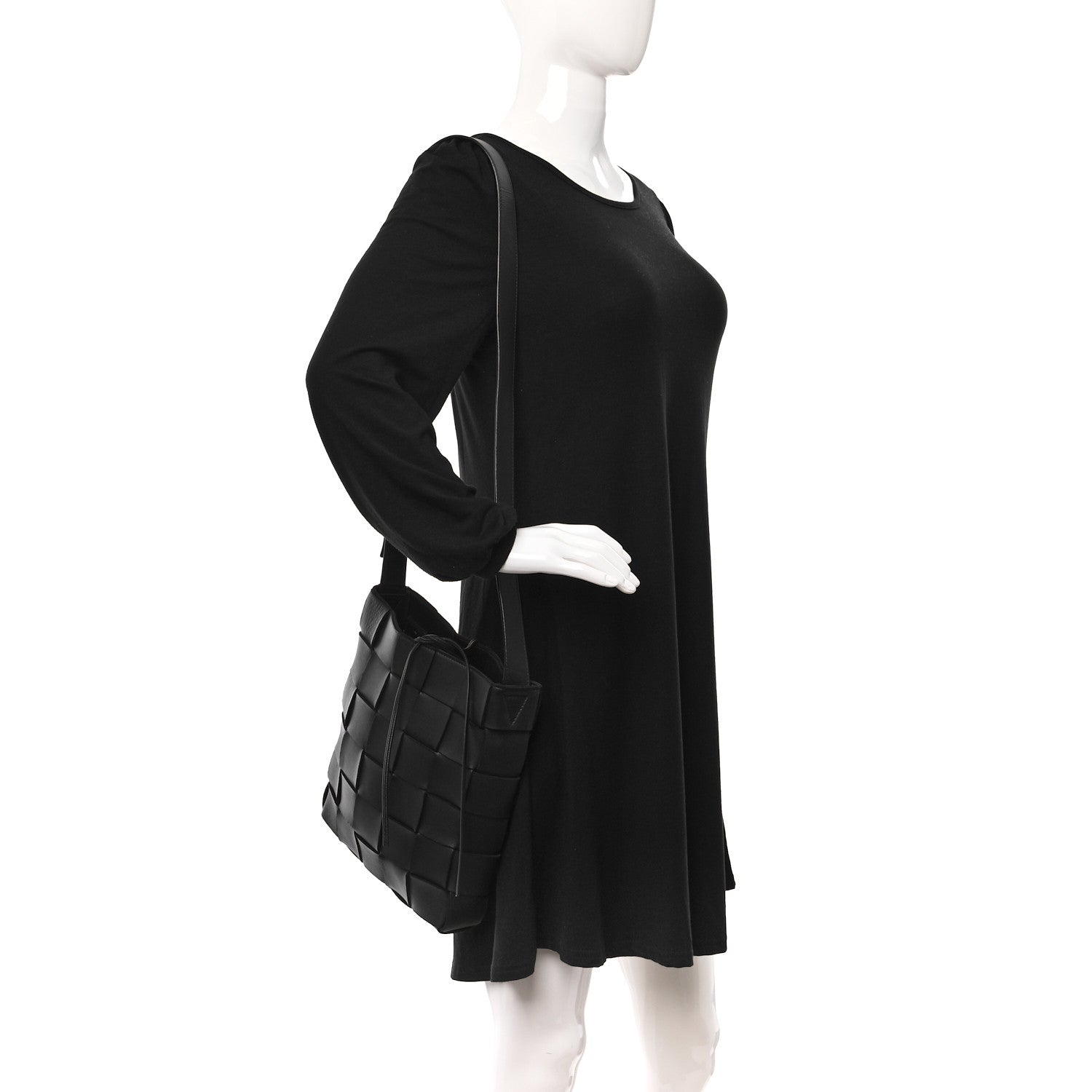 Bottega Veneta Lambskin Maxi Intrecciato Cassette Messenger Black 2 of 8