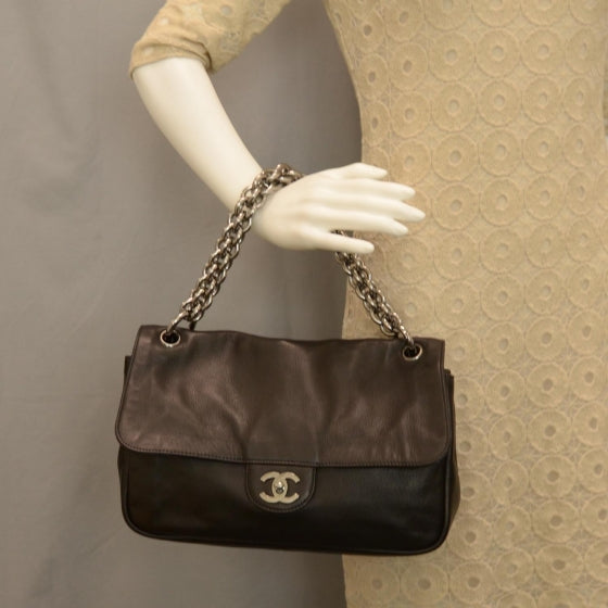 Lambskin Medium Soft and Chain Flap Black