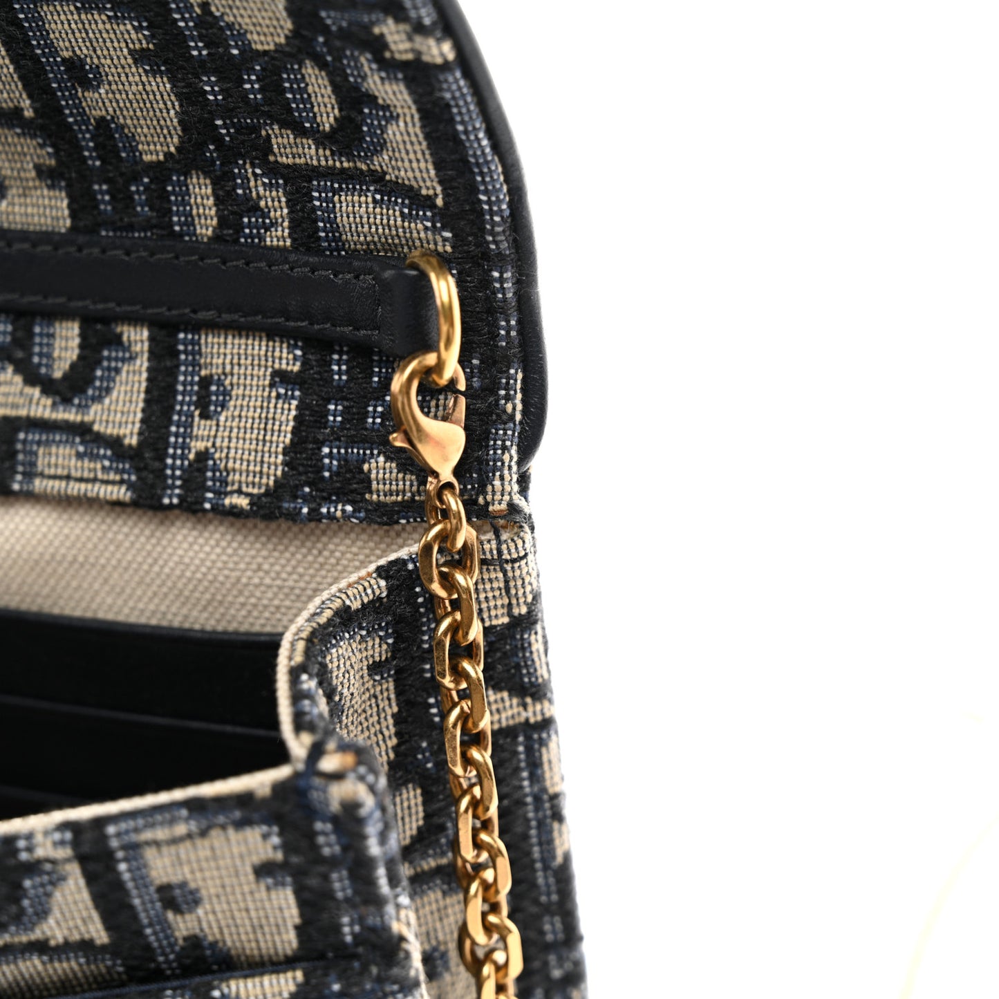 Oblique Saddle Chain Pouch Blue