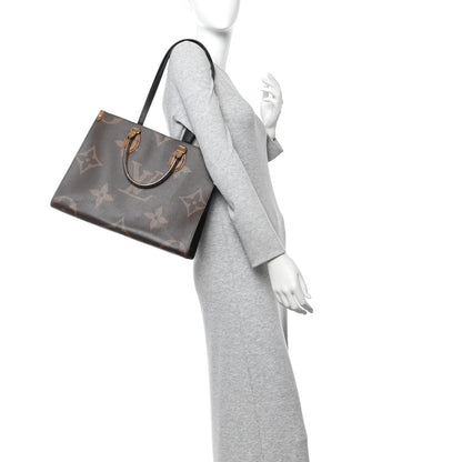 Louis Vuitton Reverse Monogram Giant Onthego MM 2 of 9