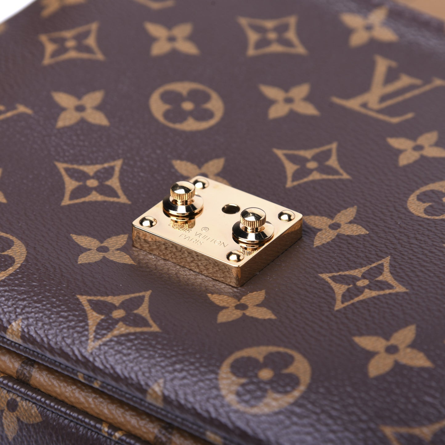 Reverse Monogram Pochette Metis