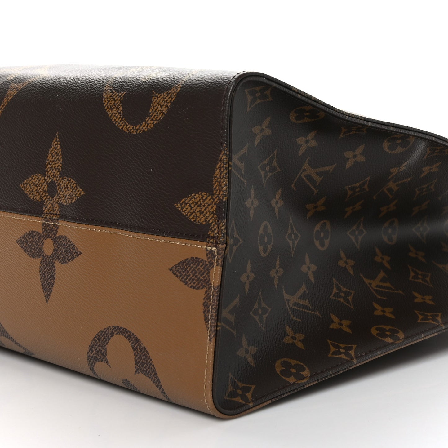 Reverse Monogram Giant Onthego GM