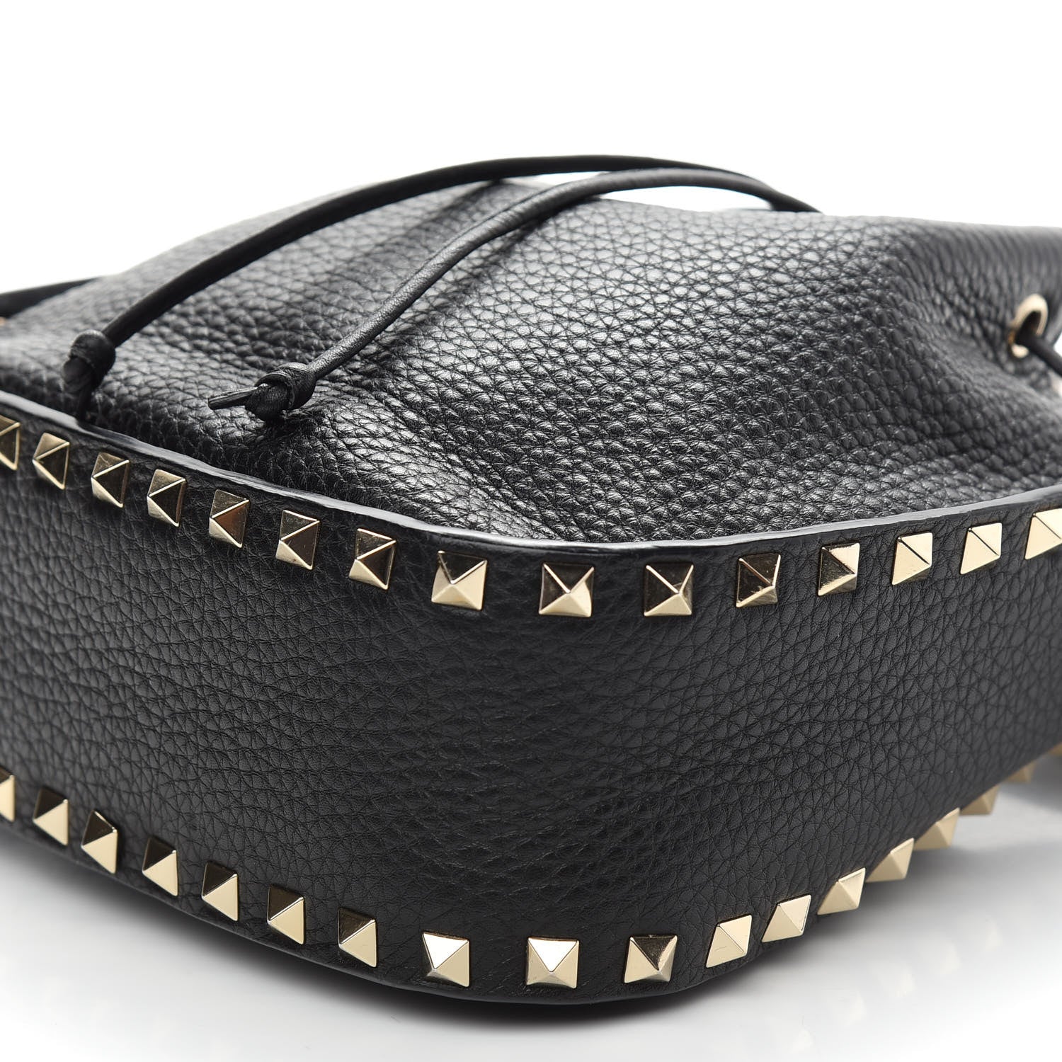 Valentino Garavani Grained Calfskin Rockstud Bucket Bag Black 8 of 9