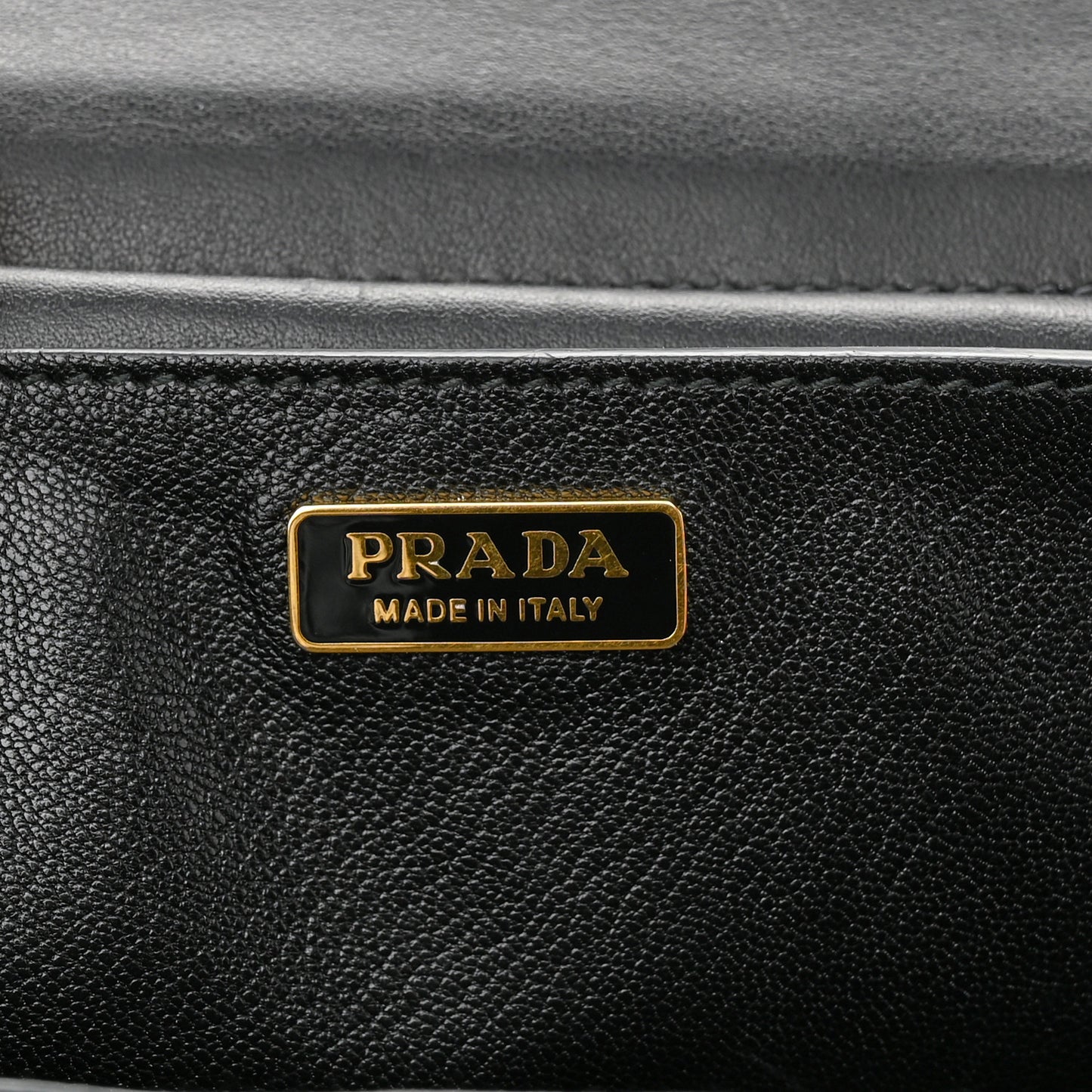 City Calf Saffiano Cahier Bag Black
