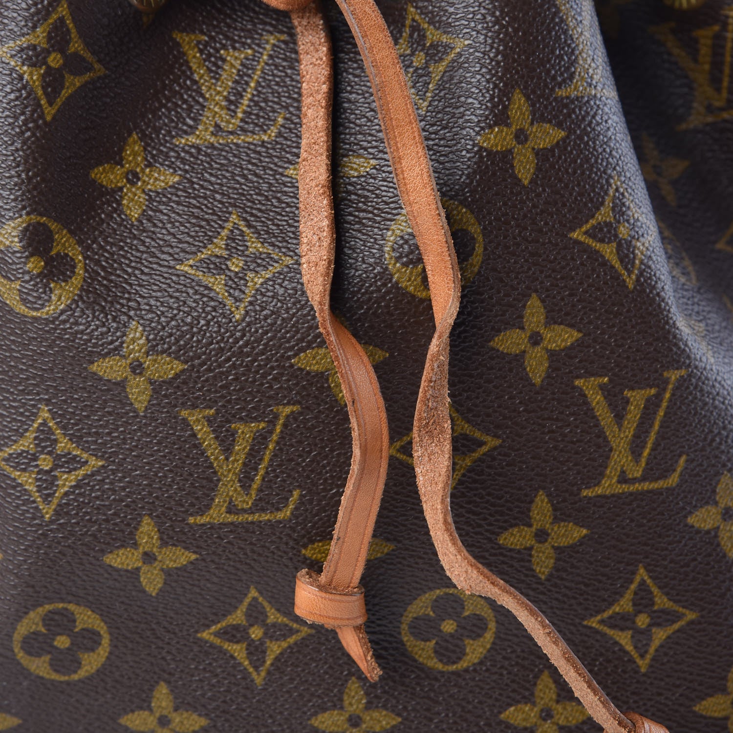 Louis Vuitton Monogram Petit Noe 9 of 16
