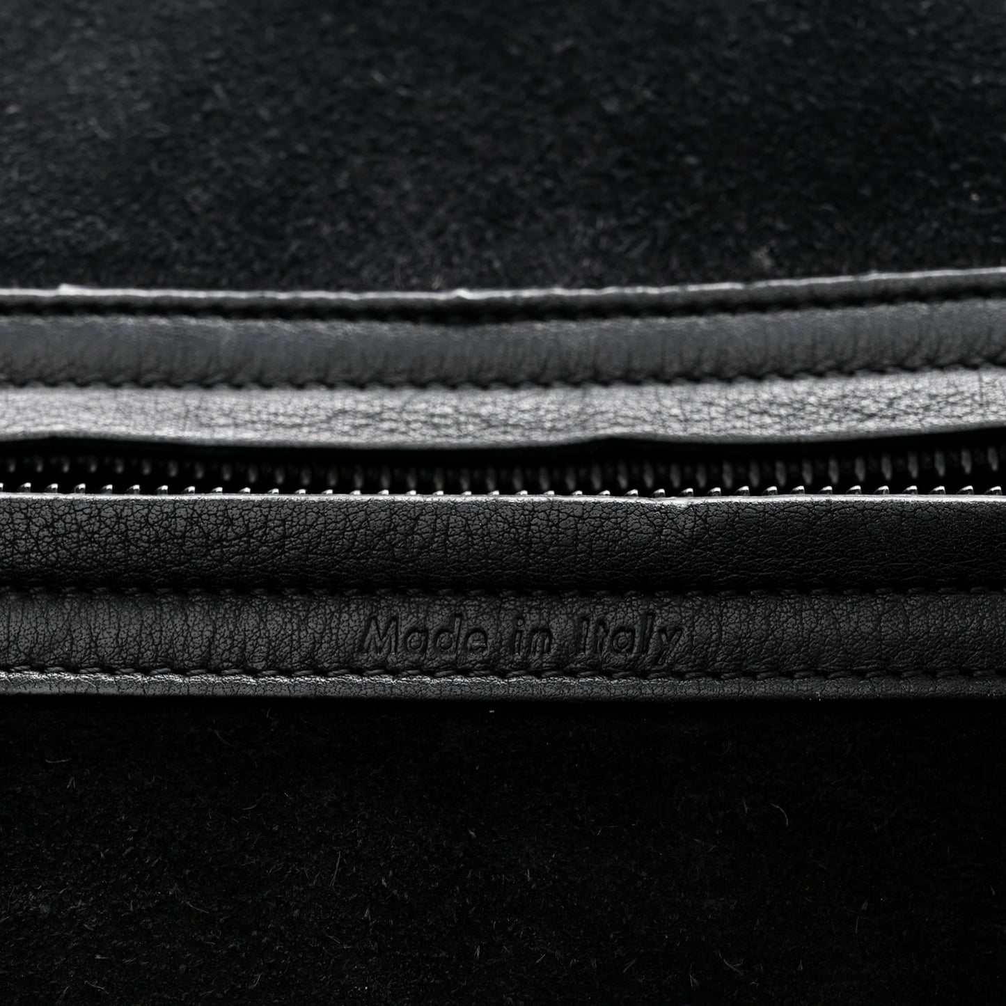 Grained Calfskin Medium Phantom Luggage Black
