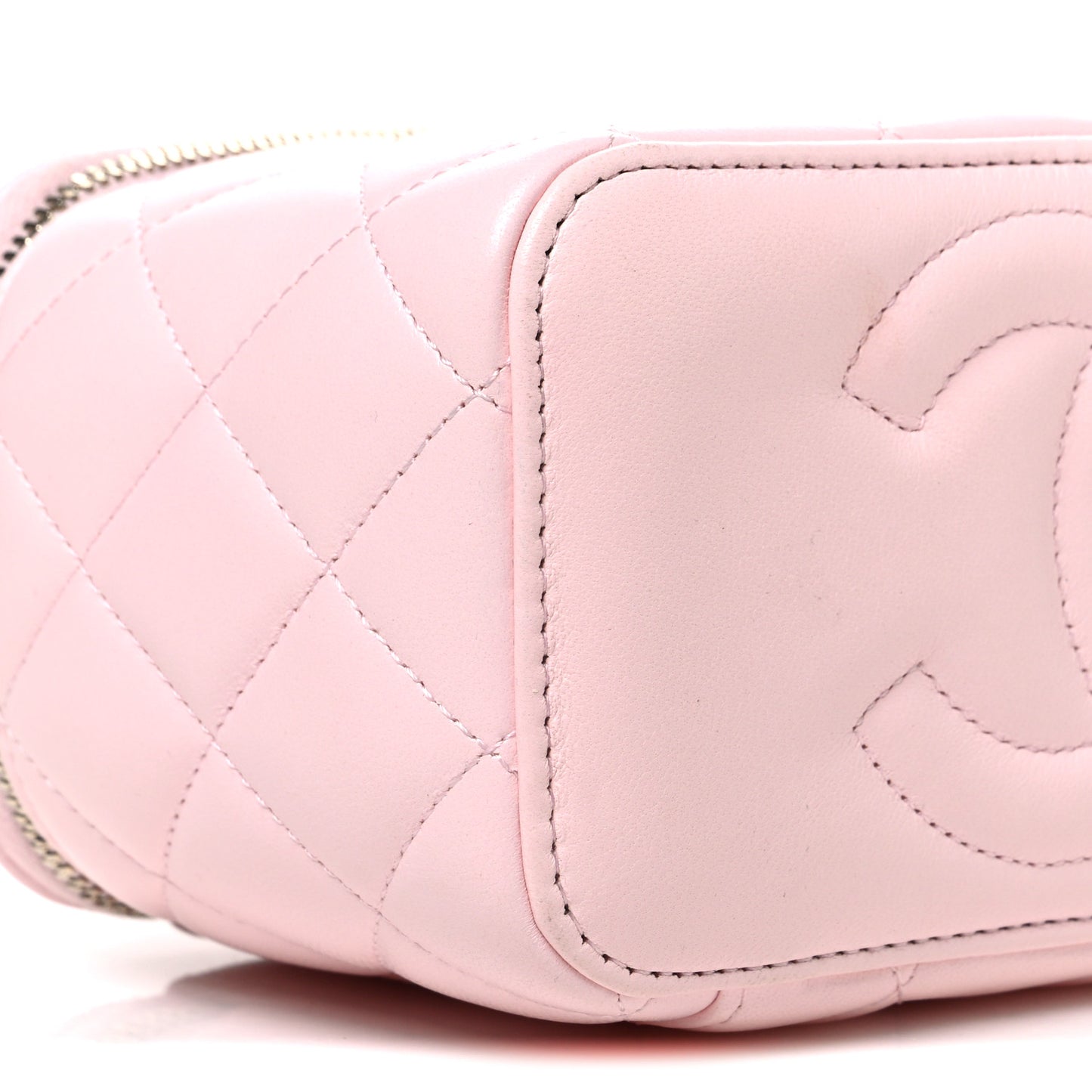 Lambskin Quilted Small Pearl Crush Vanity Case With Chain Light Pink