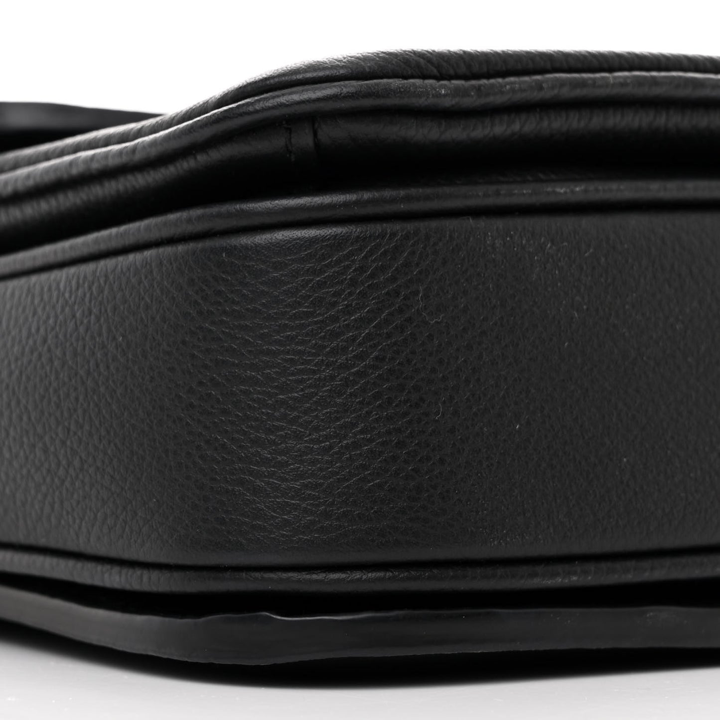 Grained Calfskin Lockme Oxford Black