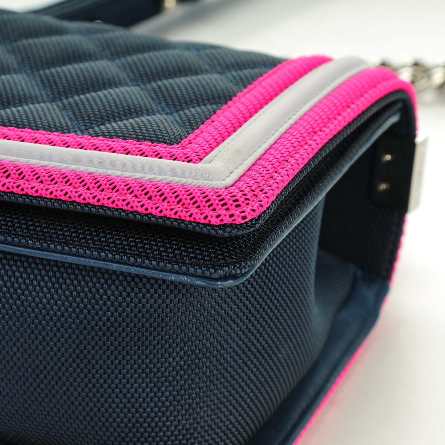 Canvas Quilted Medium Fluo Boy Flap Dark Navy Fuchsia Grey