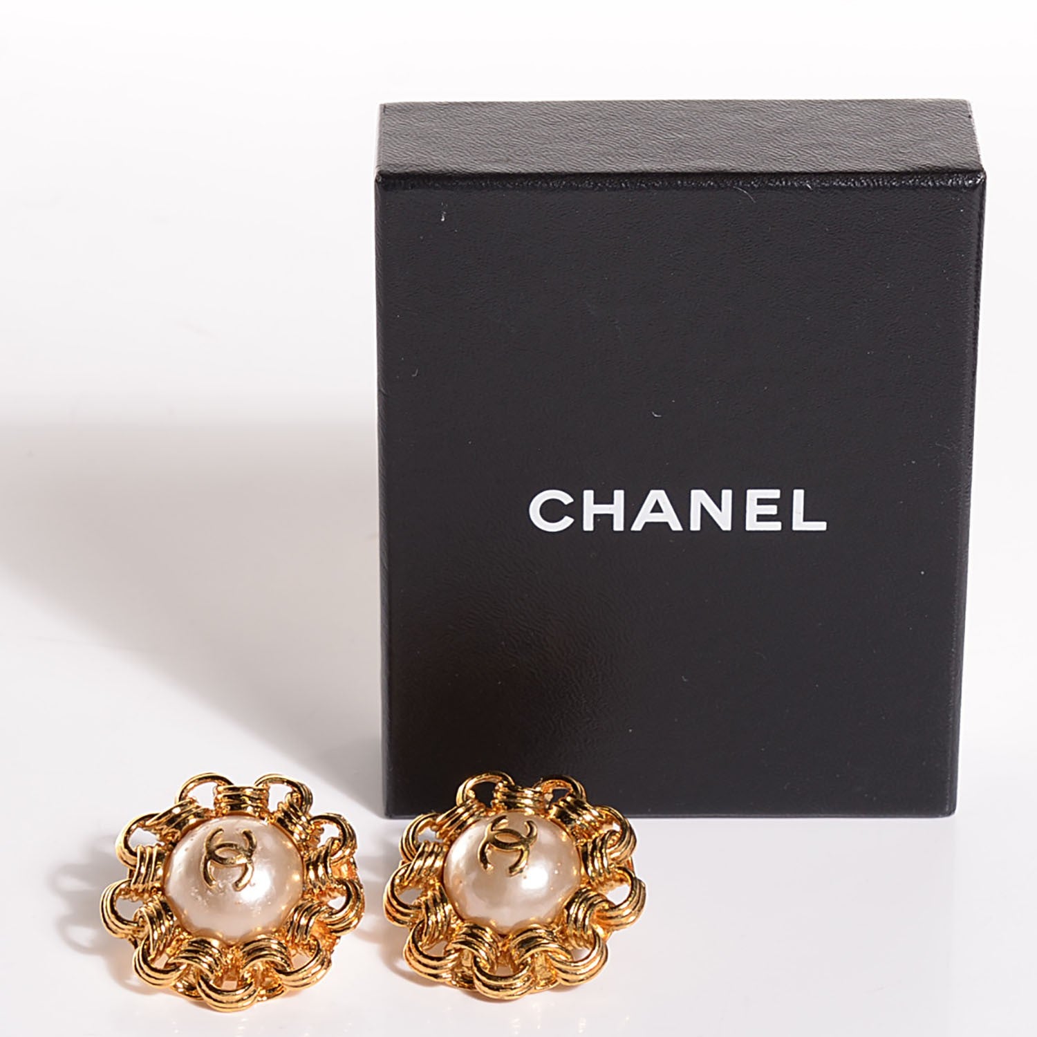 Chanel Pearl CC Clip On Earrings Gold 4 of 5