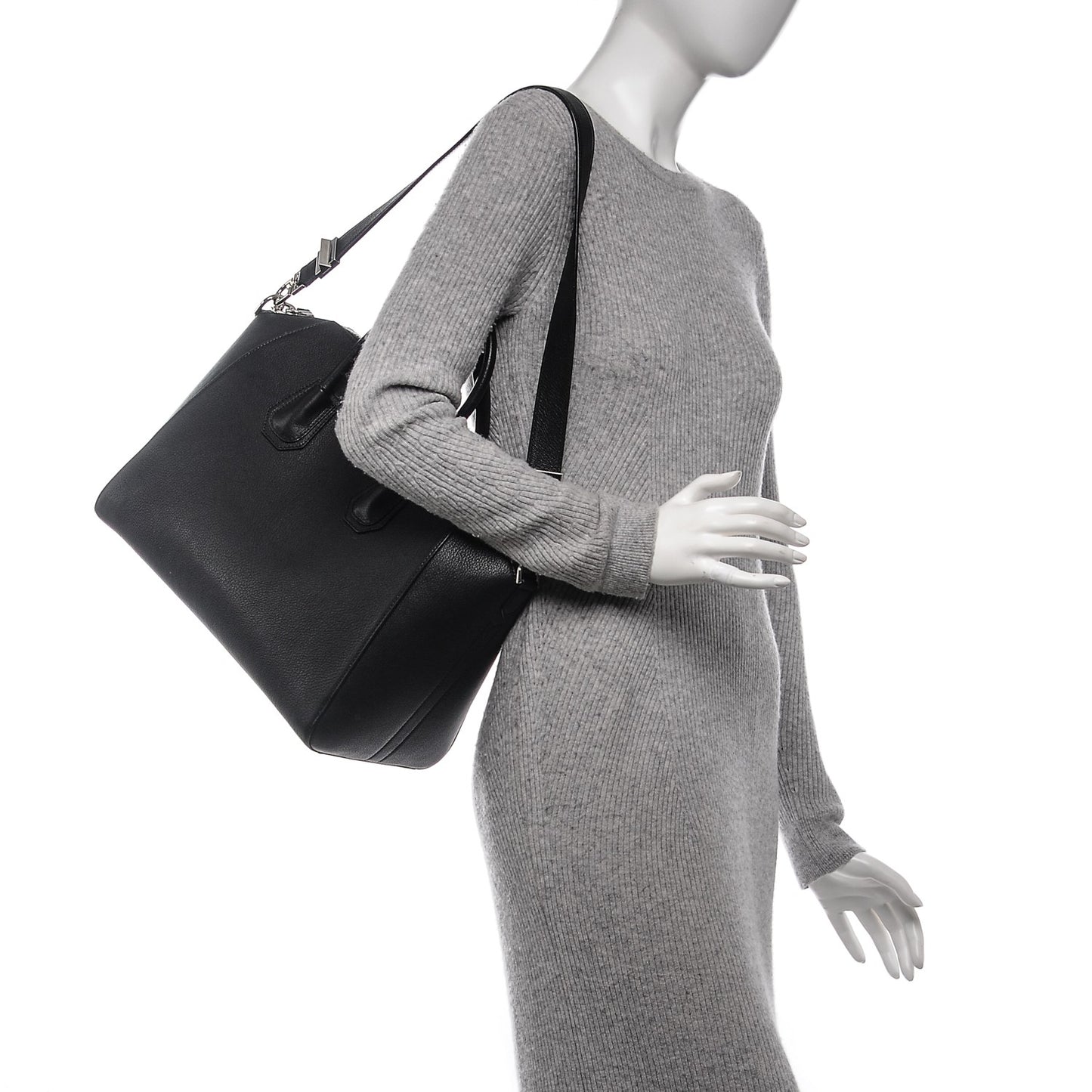 Sugar Goatskin Medium Antigona Black