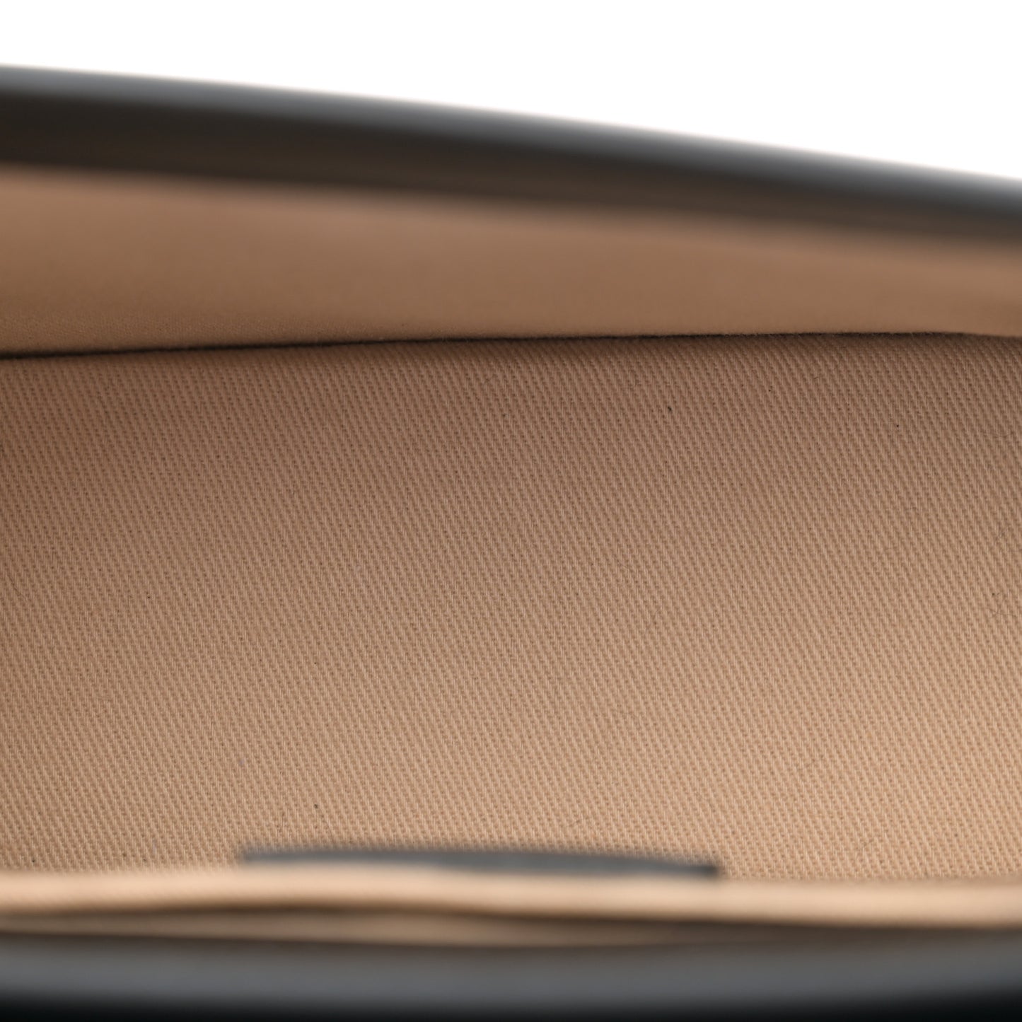 Smooth Calfskin Le Chiquito Noeud Black