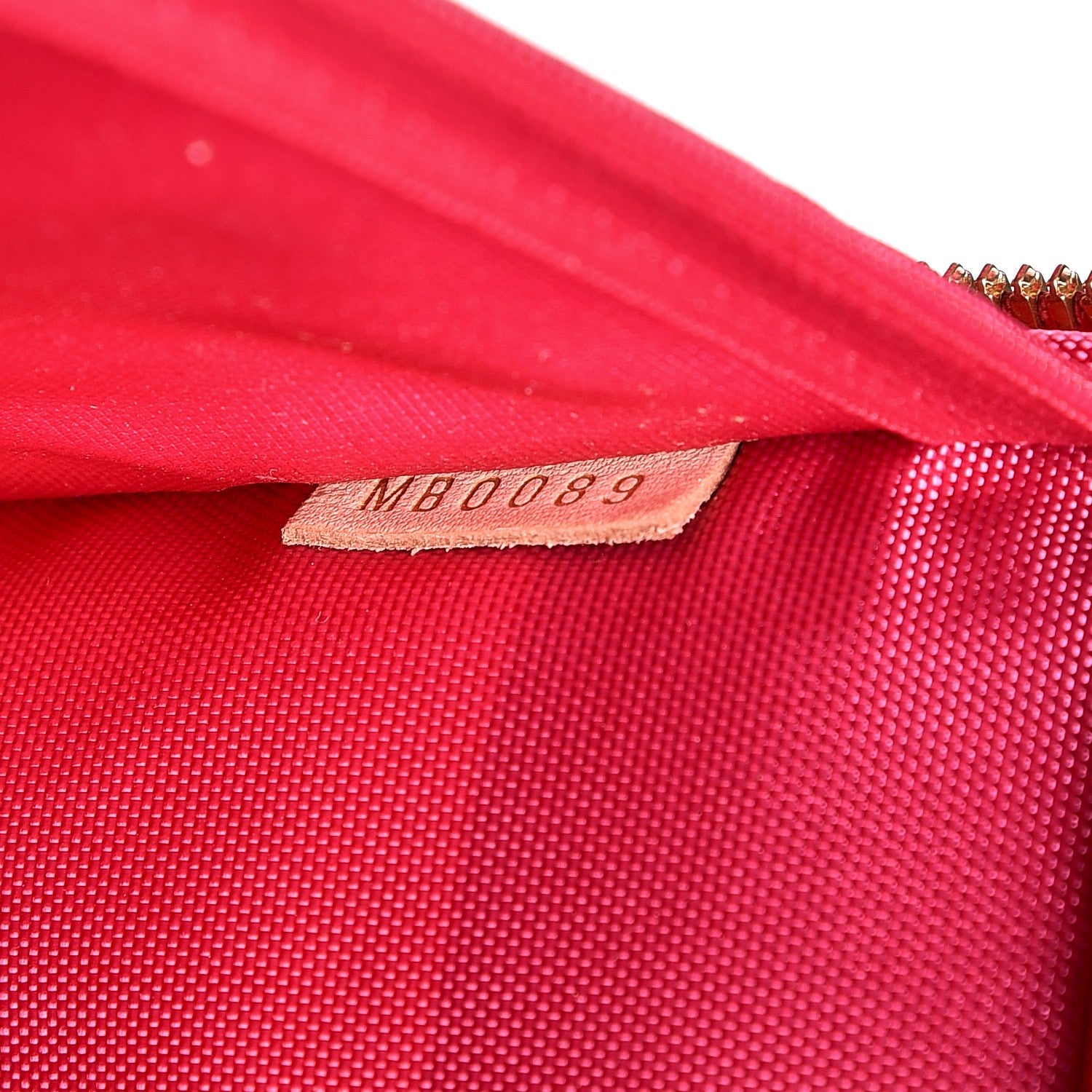 Louis Vuitton Vernis Pegase 45 Rose Pop 8 of 21