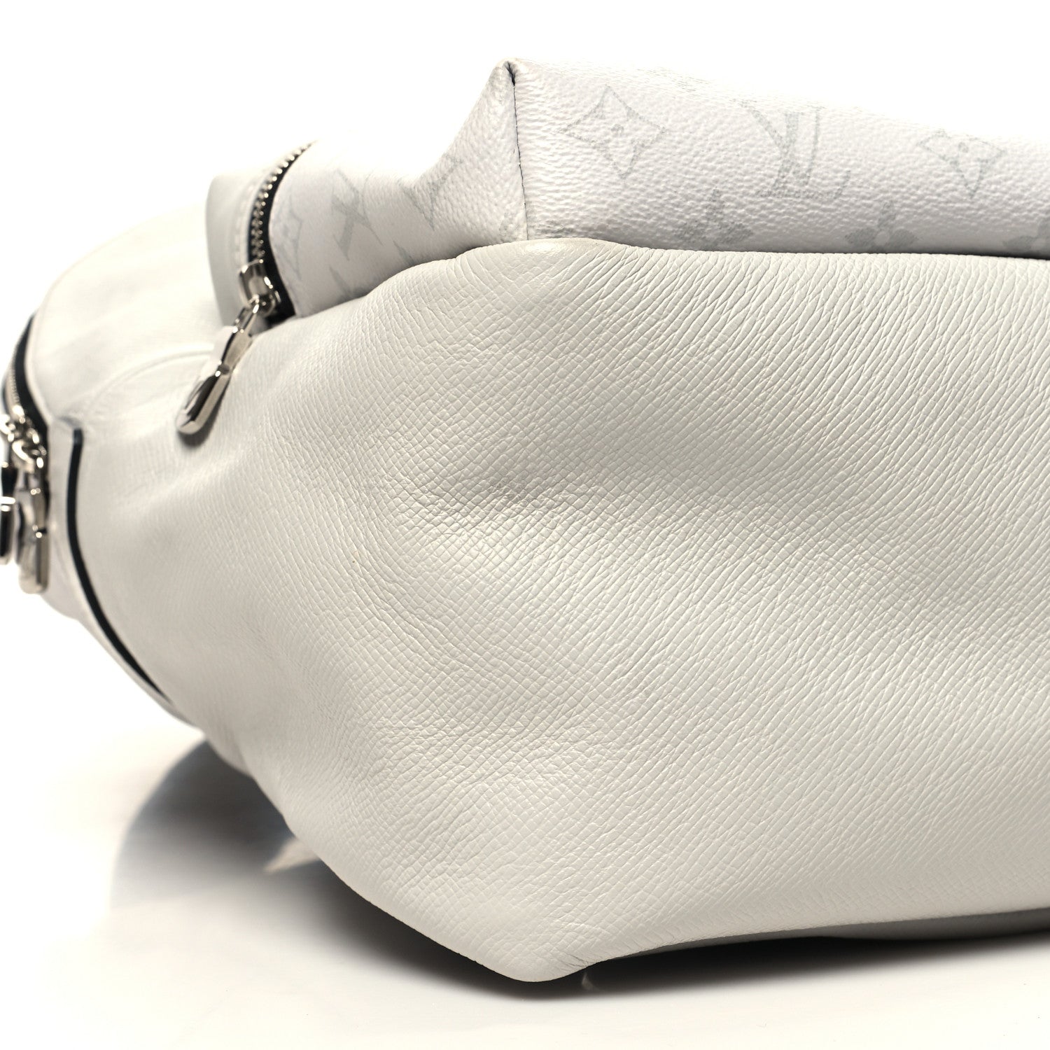 Louis Vuitton Taiga Monogram Discovery Backpack PM White 8 of 9