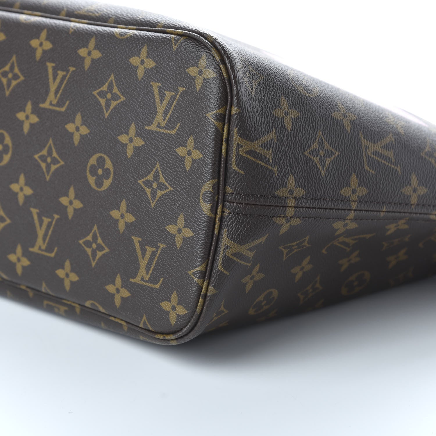 Louis Vuitton Monogram World Tour Neverfull MM 7 of 10