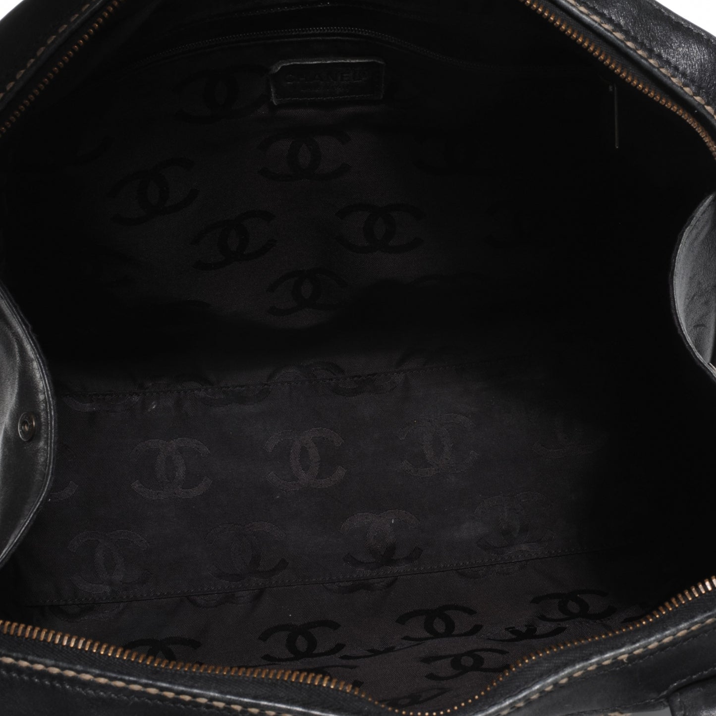 Leather Contrast Stitch Surpique Handbag Black
