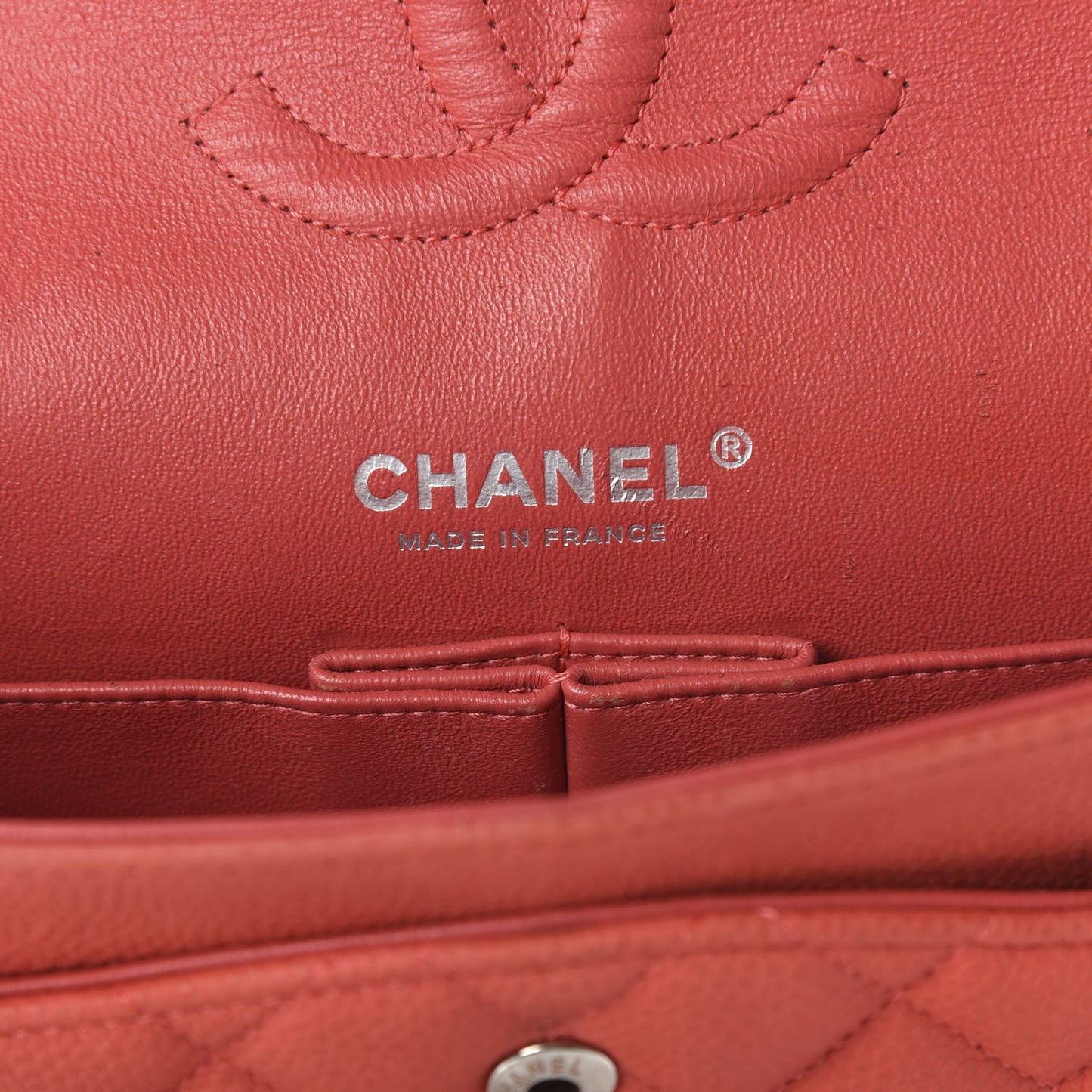 Iridescent Caviar Quilted Medium Double Flap Dark Pink