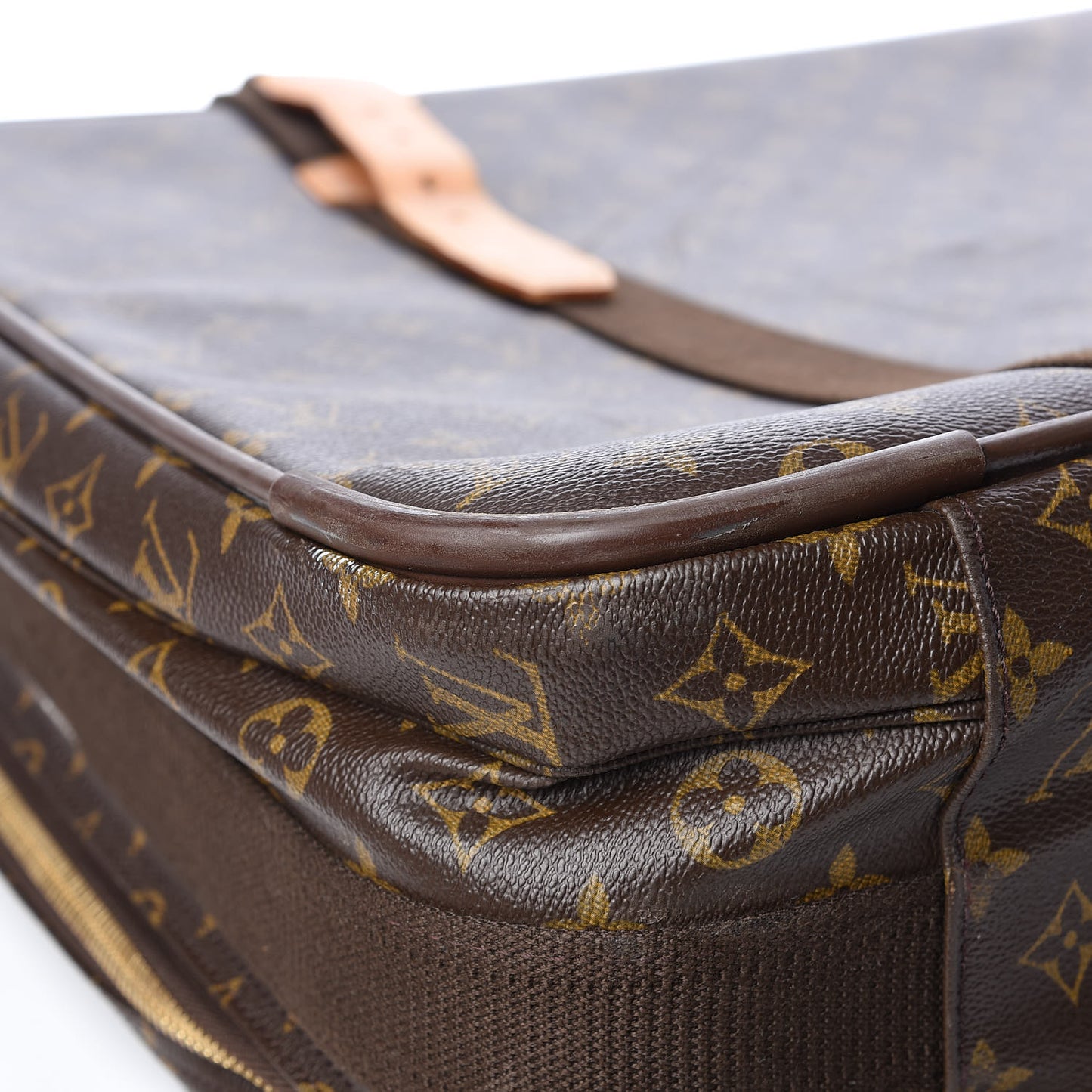 Monogram Satellite 70
