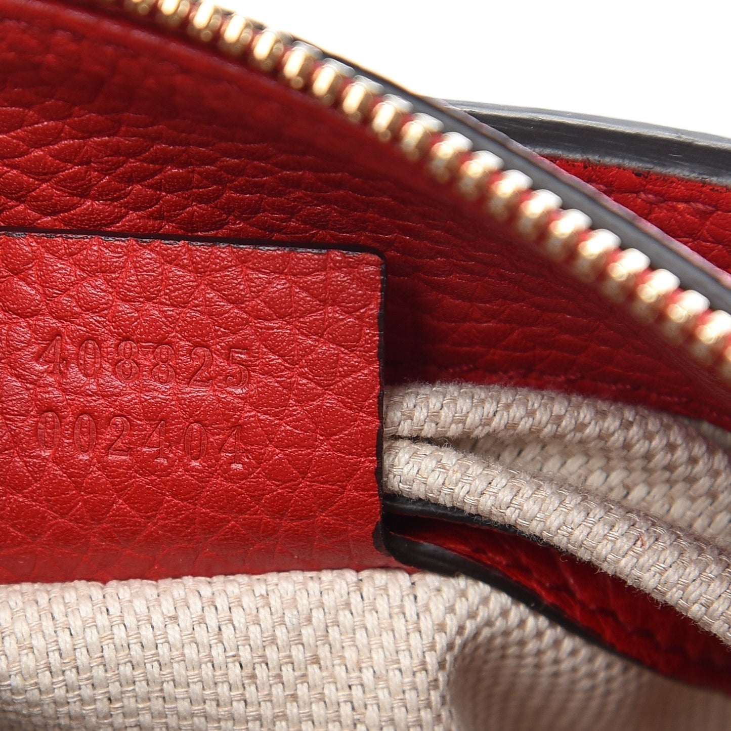 Pebbled Calfskin Large Soho Hobo Tabasco Red