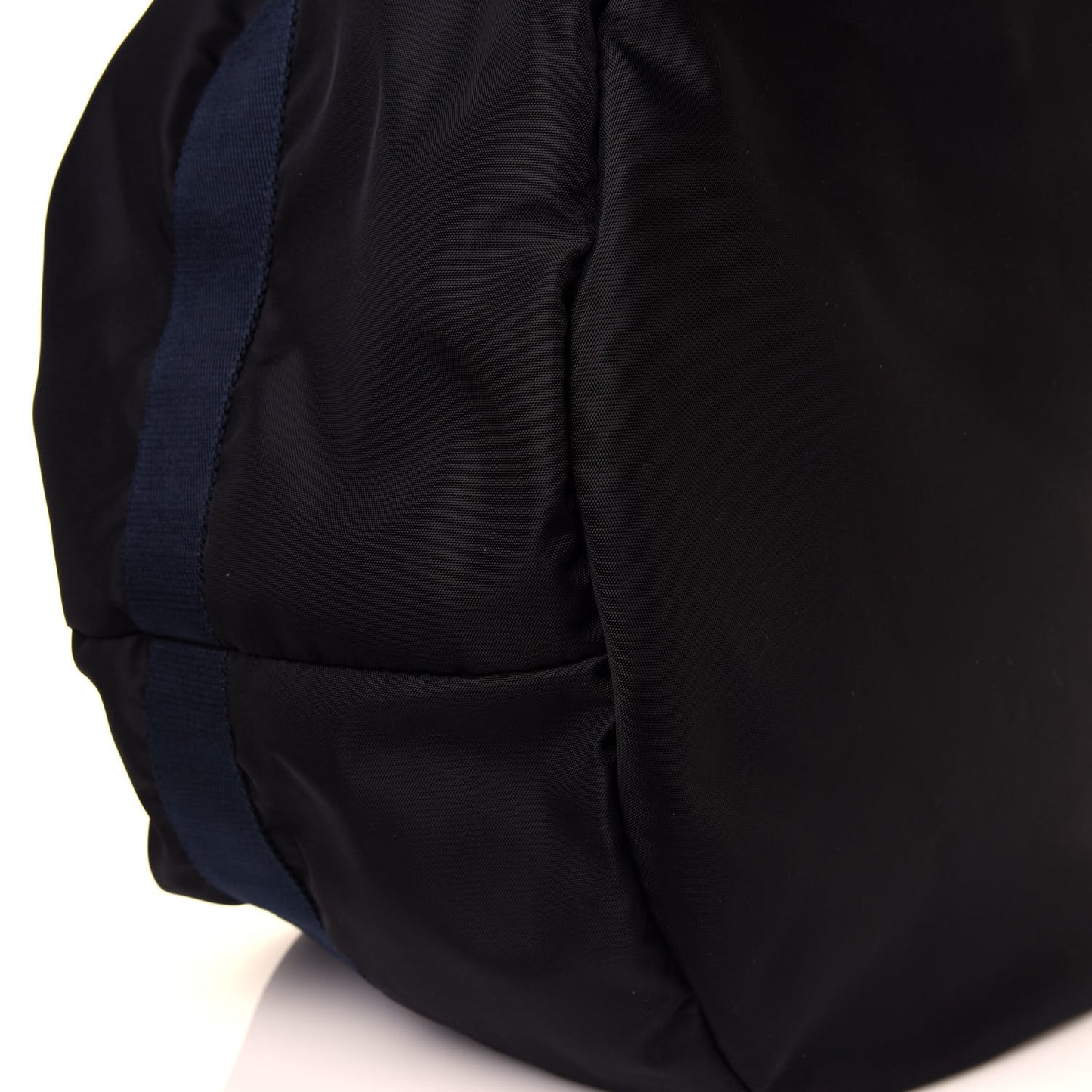 Textured Sport Nylon Logo Embroidered S Wheel Gym Bag Black Bleu Navy