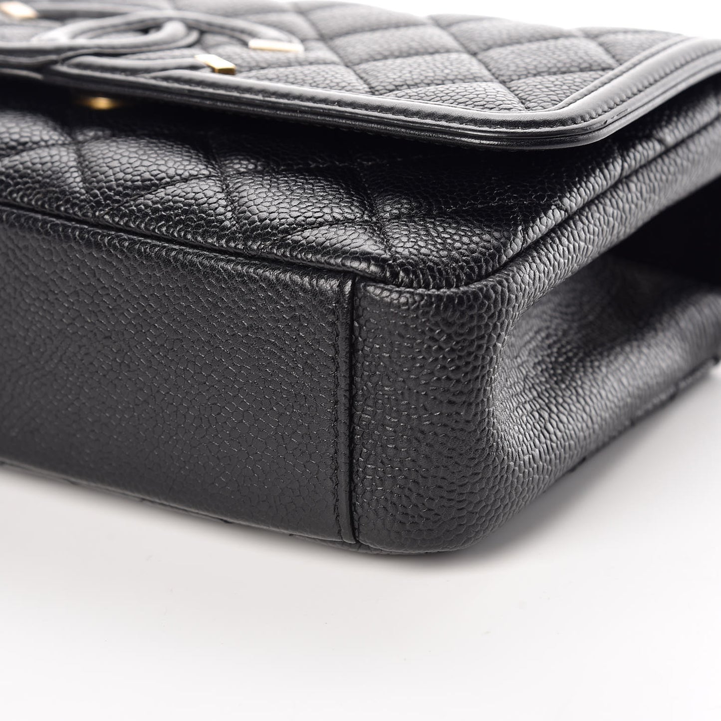 Caviar Quilted Small CC Filigree Flap Black