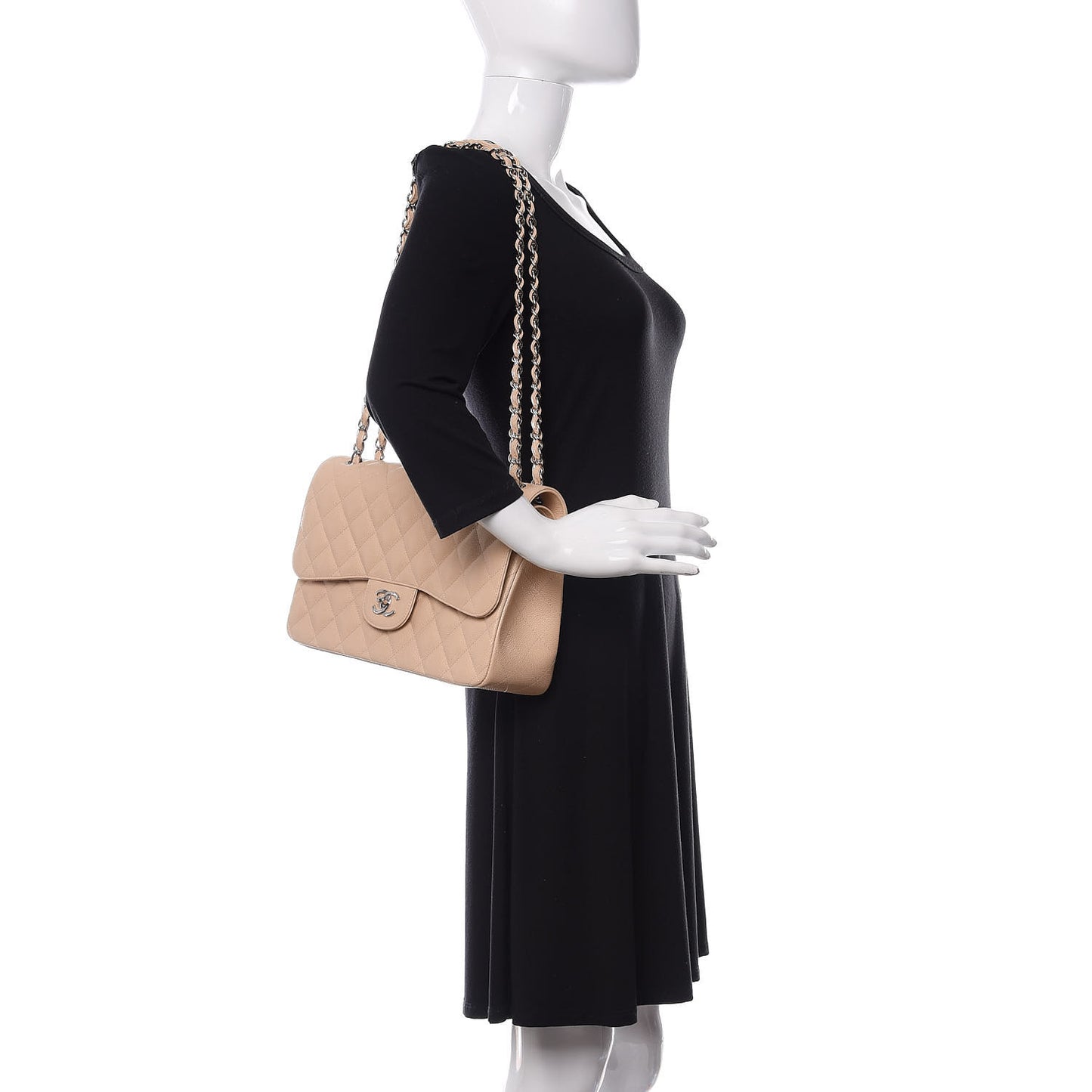 Caviar Quilted Jumbo Double Flap Beige Clair