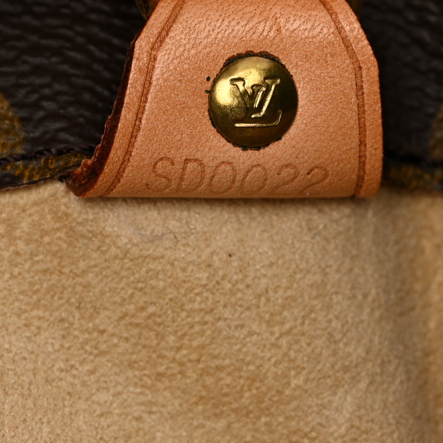 Monogram Luco