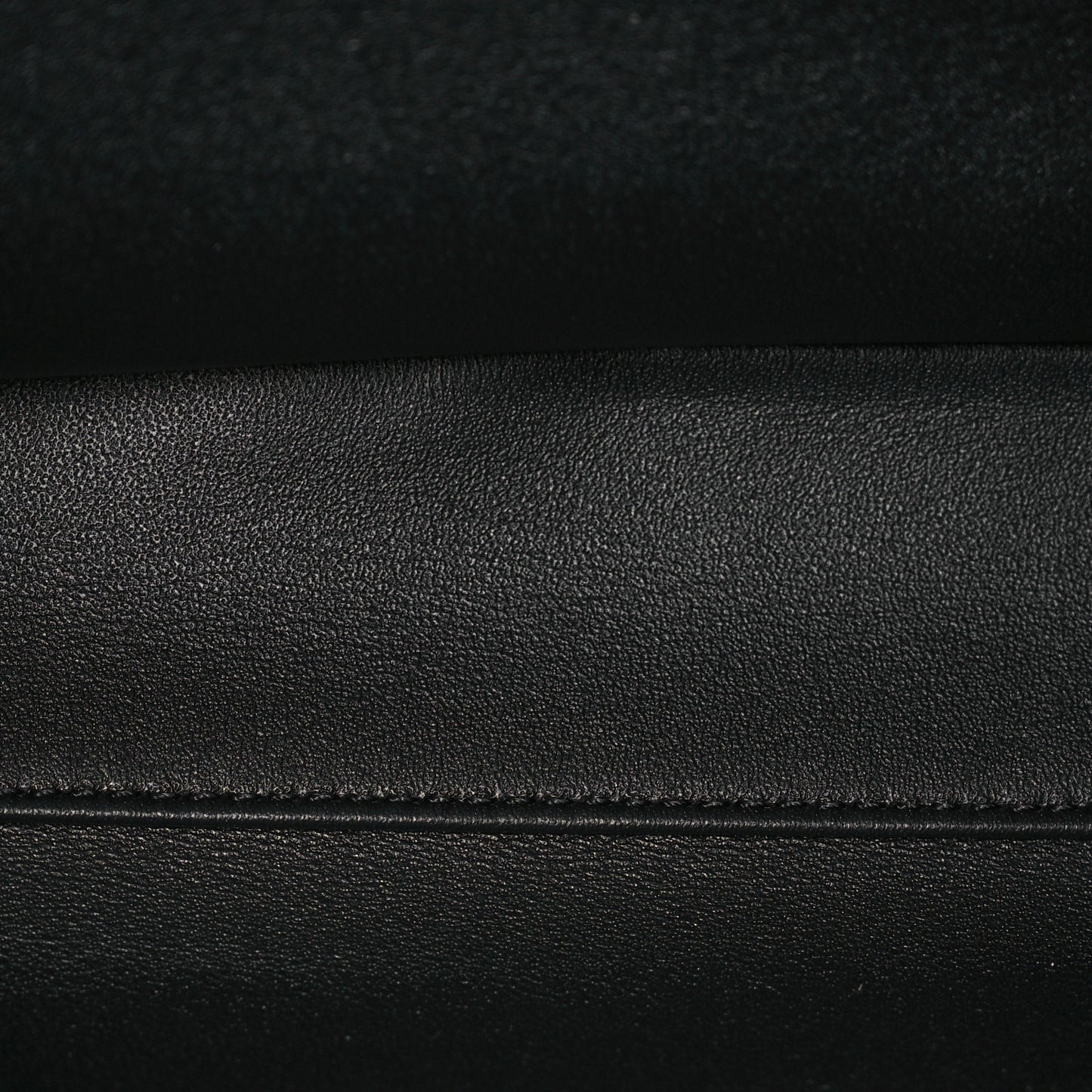 Supple Calfskin Medium Annabel Black