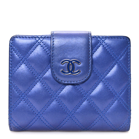 Iridescent Lambskin Quilted Double Stitch Compact Zipped Pocket Wallet Purple