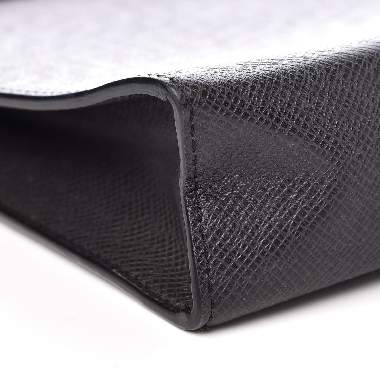 Louis Vuitton Taiga Pochette Voyage MM Ardoise 8 of 10