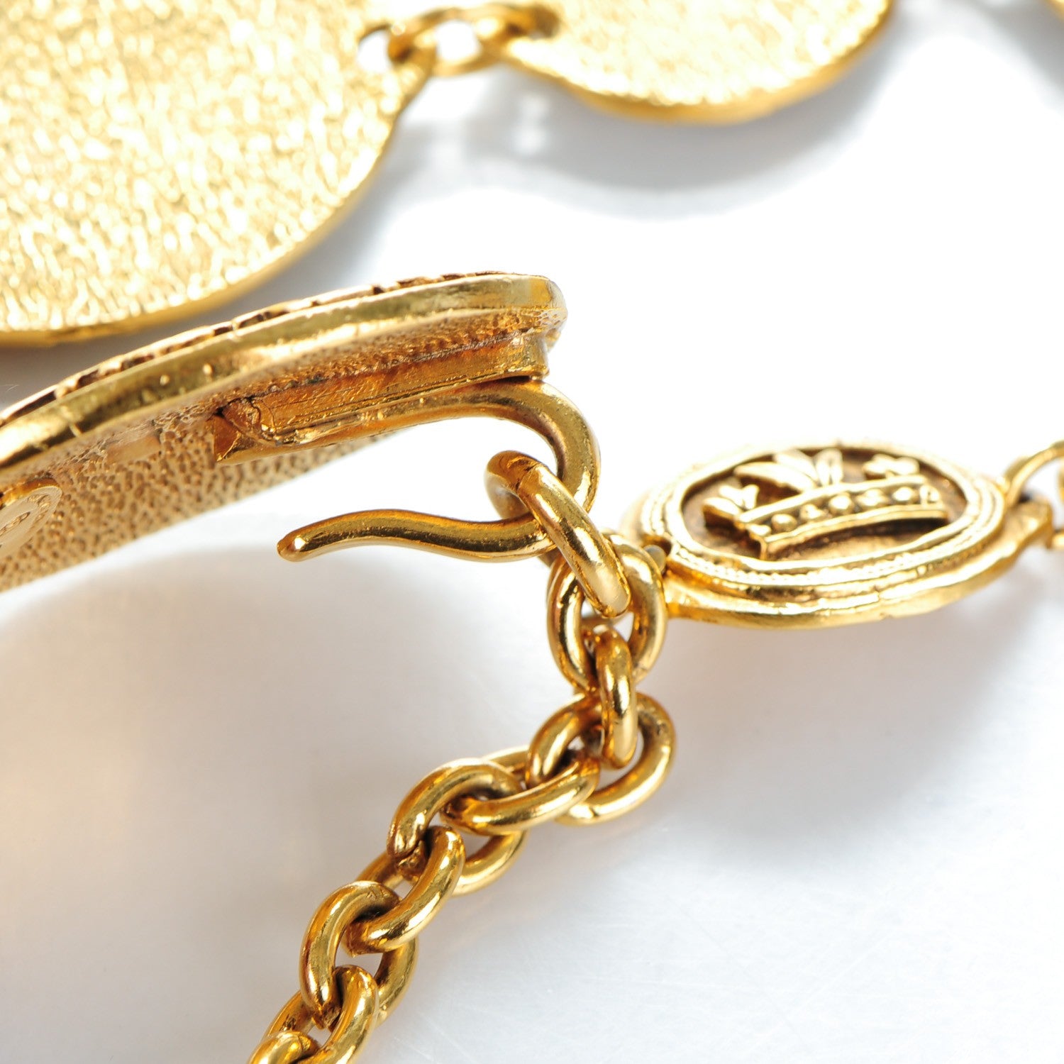 Chanel CC Medallion Chain Belt Gold 4 of 5