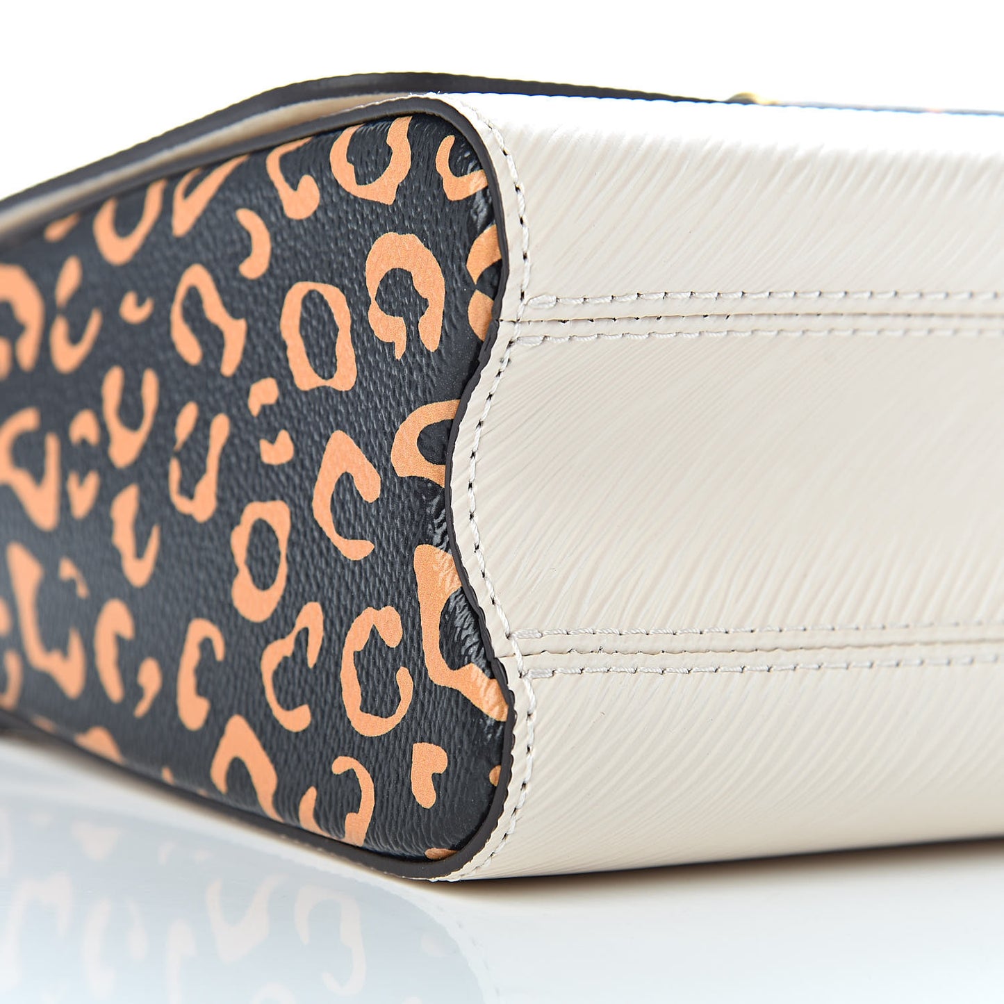 Epi Giant Jungle Twist Shoulder Bag MM Quartz