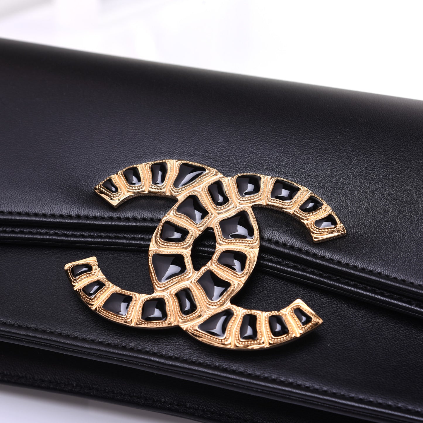 Lambskin Evening In Egypt Clutch Black