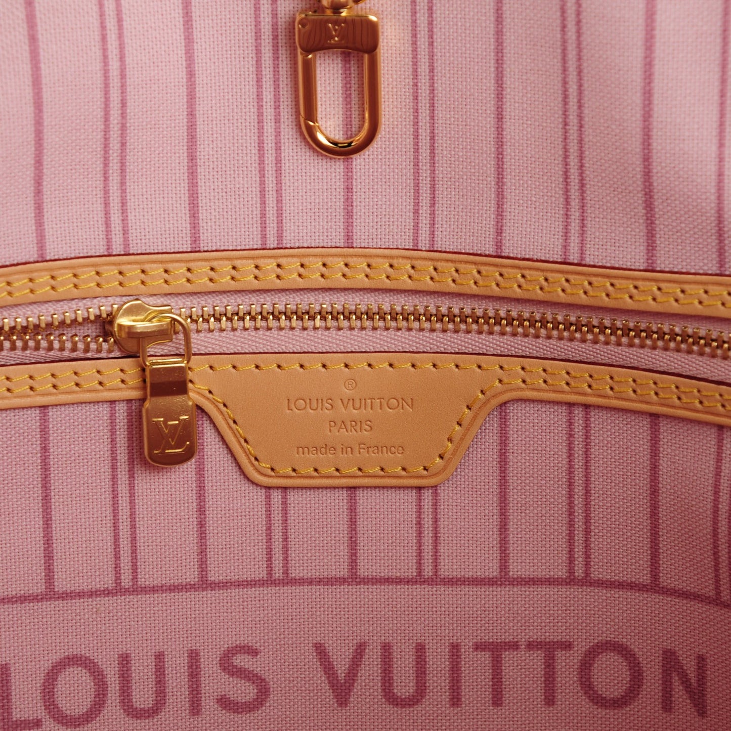 Monogram Capri V Neverfull MM Rose Ballerine