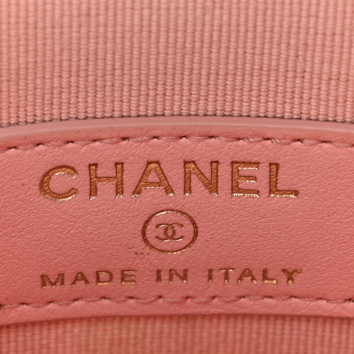 Caviar Quilted Small Vertical Coco Beauty Vanity Case With Chain Light Pink