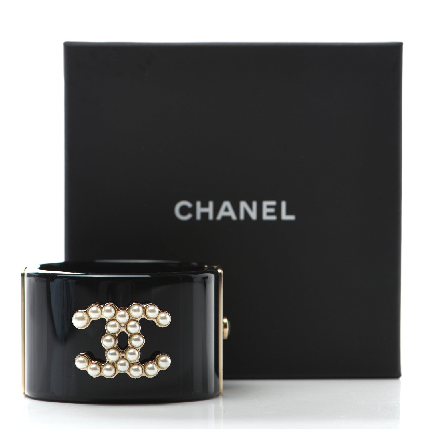 Chanel Resin Pearl CC Cuff Black 5 of 5