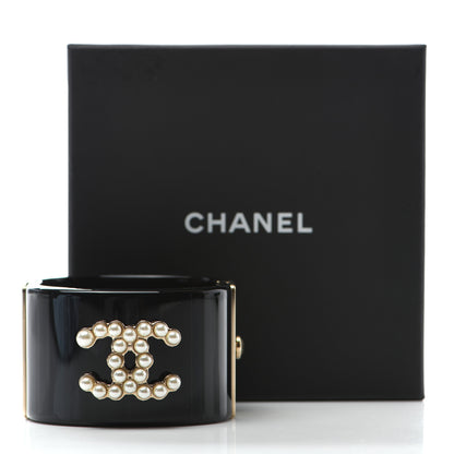 Chanel Resin Pearl CC Cuff Black 5 of 5