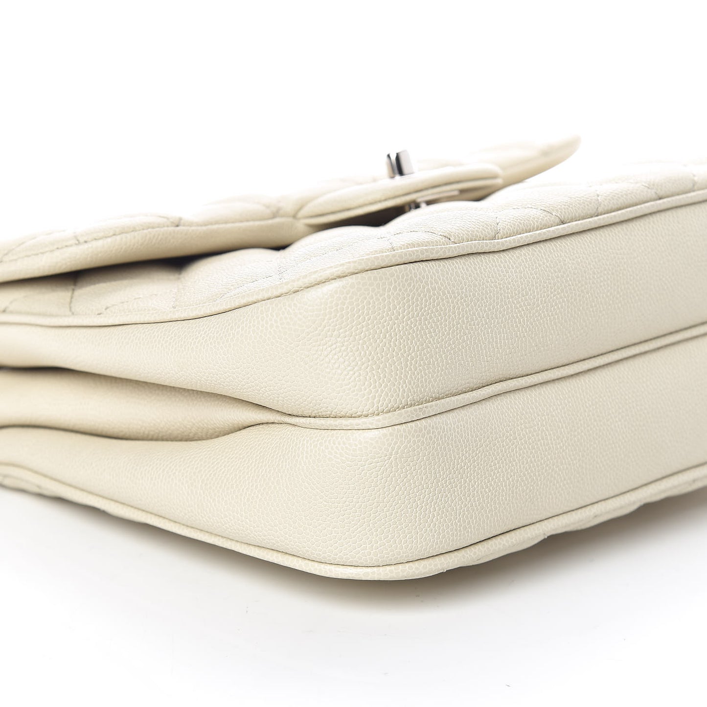 Caviar Quilted Medium Urban Companion Flap White