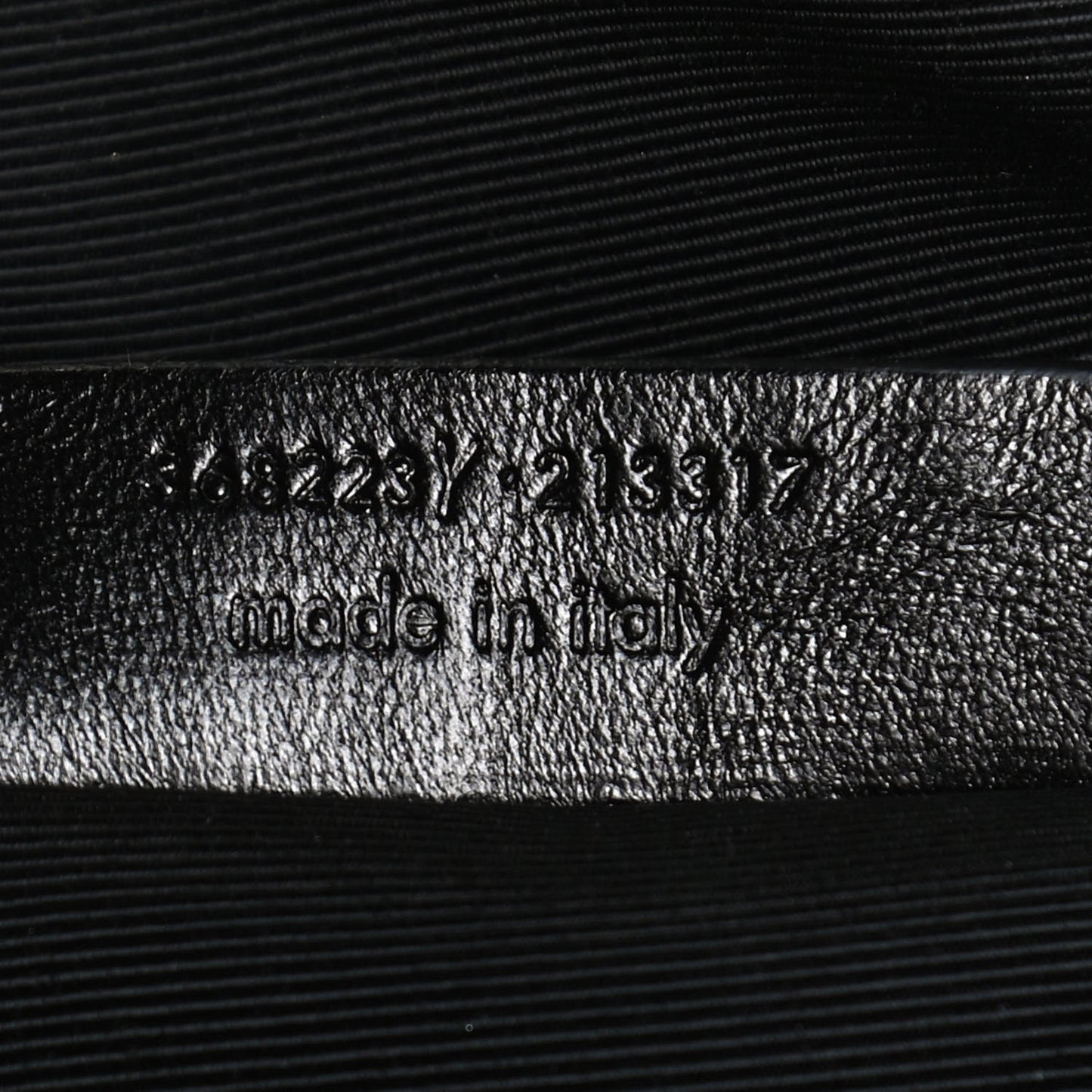 Calfskin Medium Muse Black