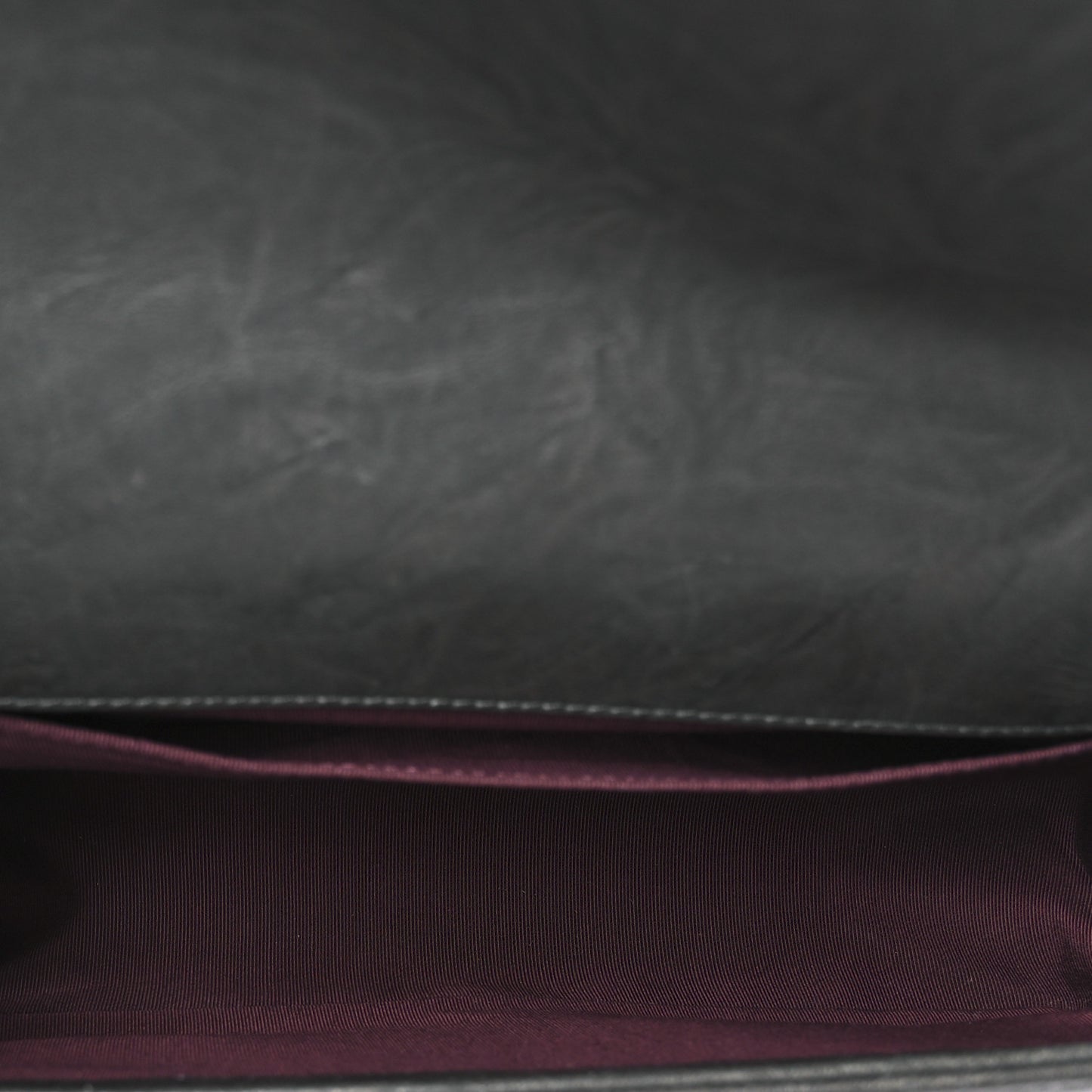 Crumpled Lambskin Medium Studded Boy Flap Black