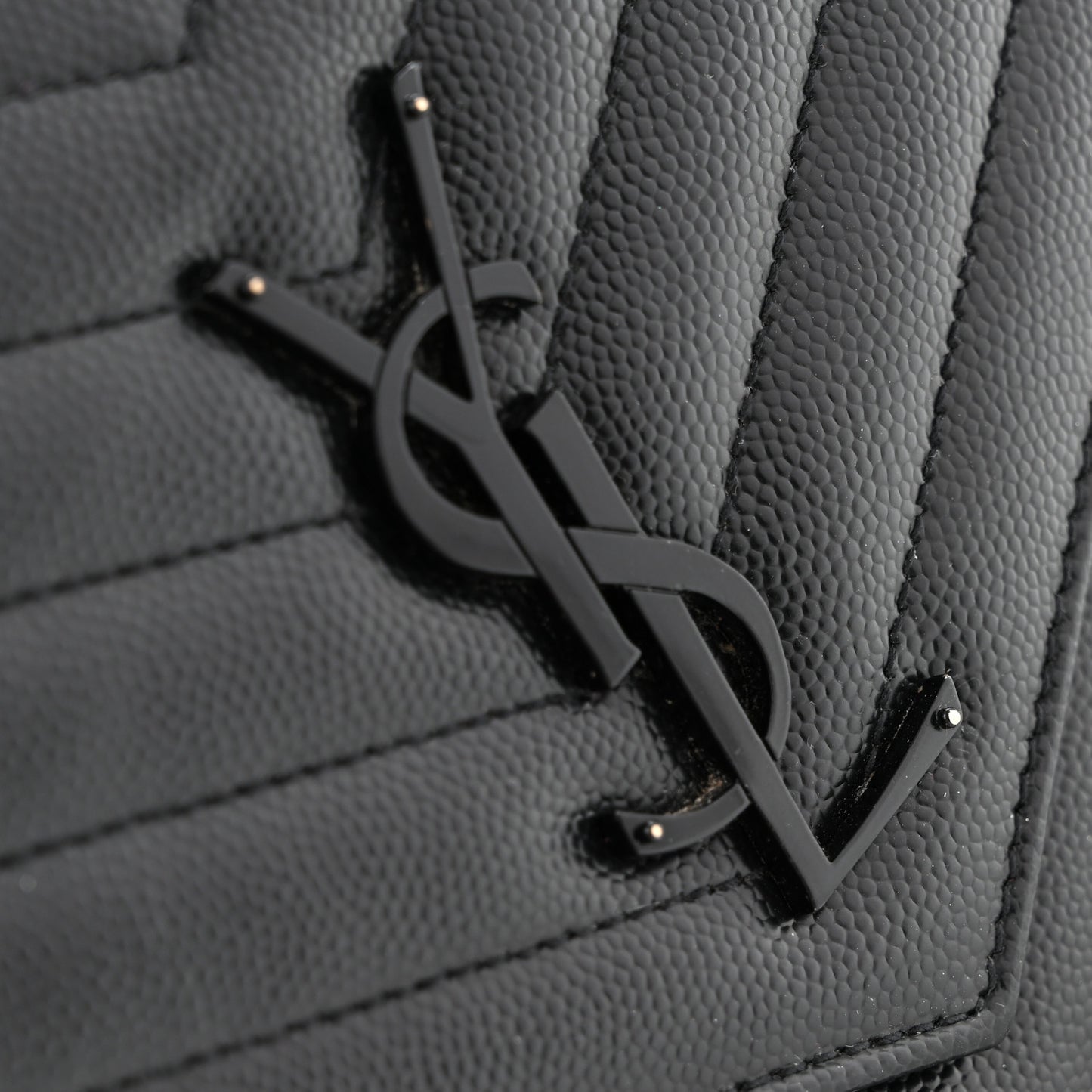 Grain De Poudre Matelasse Chevron Monogram Monochrome Envelope Chain Wallet Black