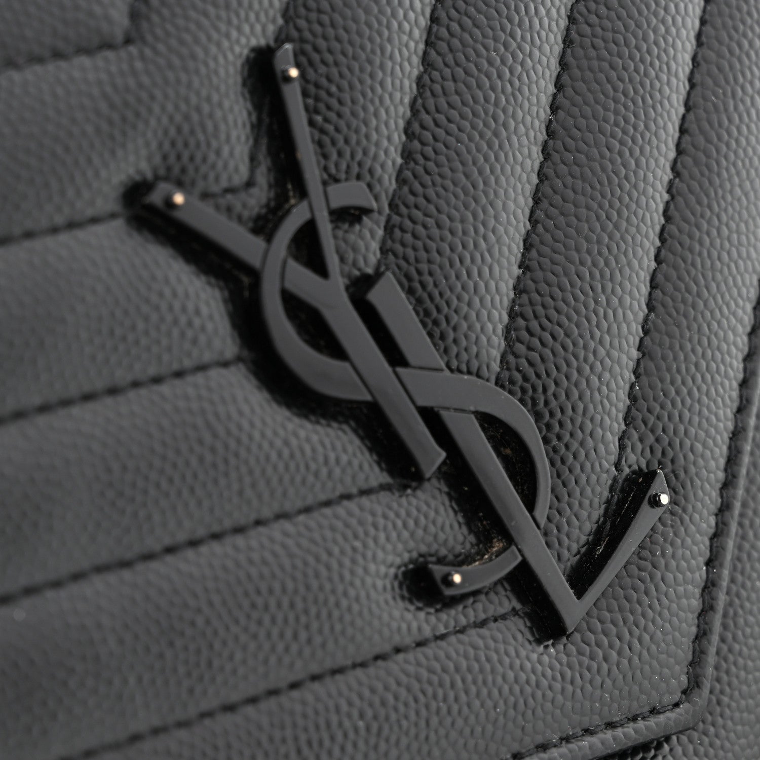 Saint Laurent Grain De Poudre Matelasse Chevron Monogram Monochrome Envelope Chain Wallet Black 12 of 14