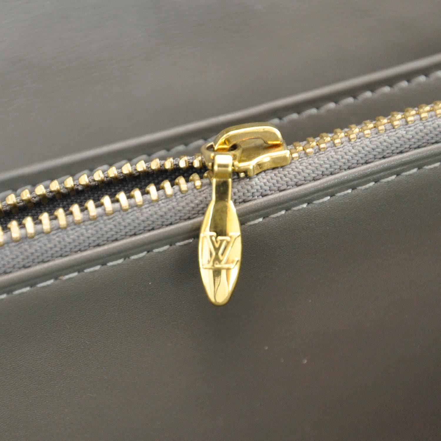 Louis Vuitton Vernis Porte Tresor International Wallet Gris 8 of 8