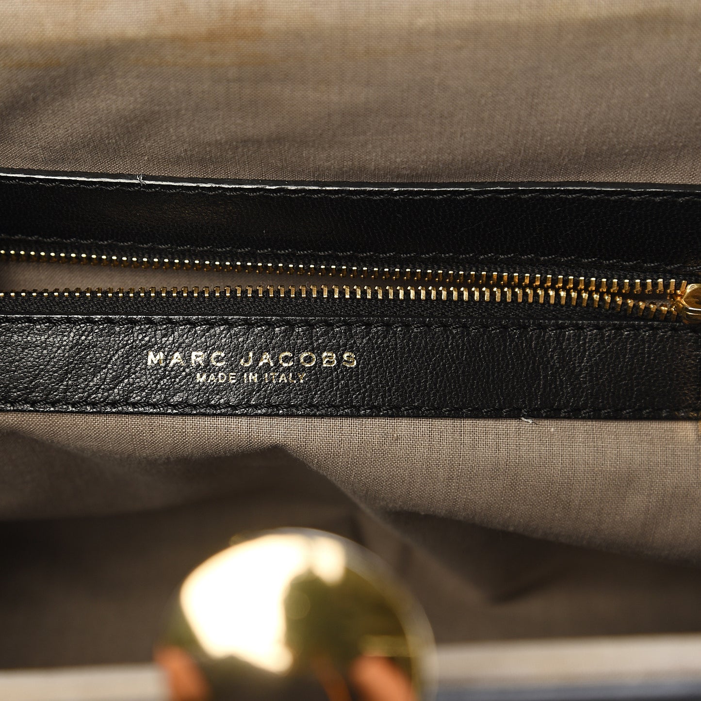 Calfskin Quilted Stam Black
