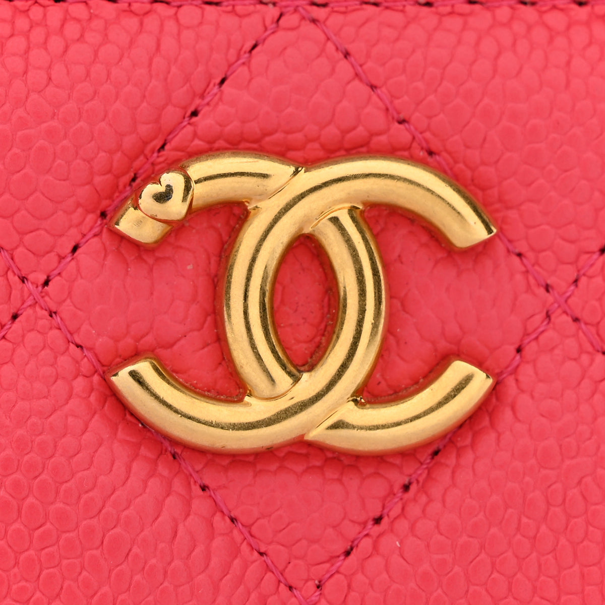 Caviar Quilted Sweetheart Vanity Case Pink