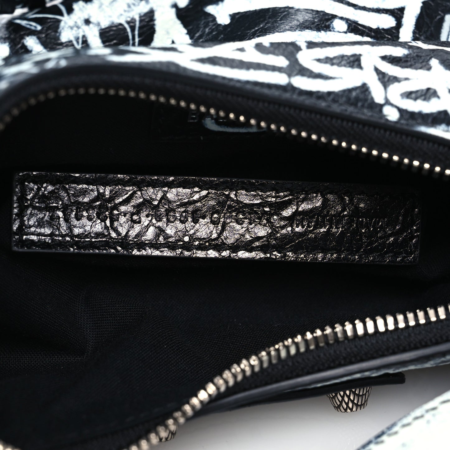 Agneau Arena Graffiti Le Cagole Shoulder Bag XS White Black