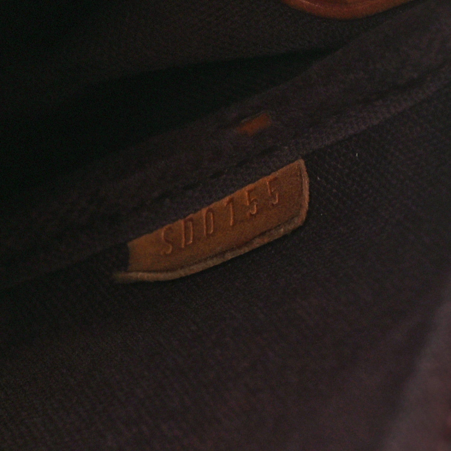 Louis Vuitton Monogram Favorite MM 8 of 13