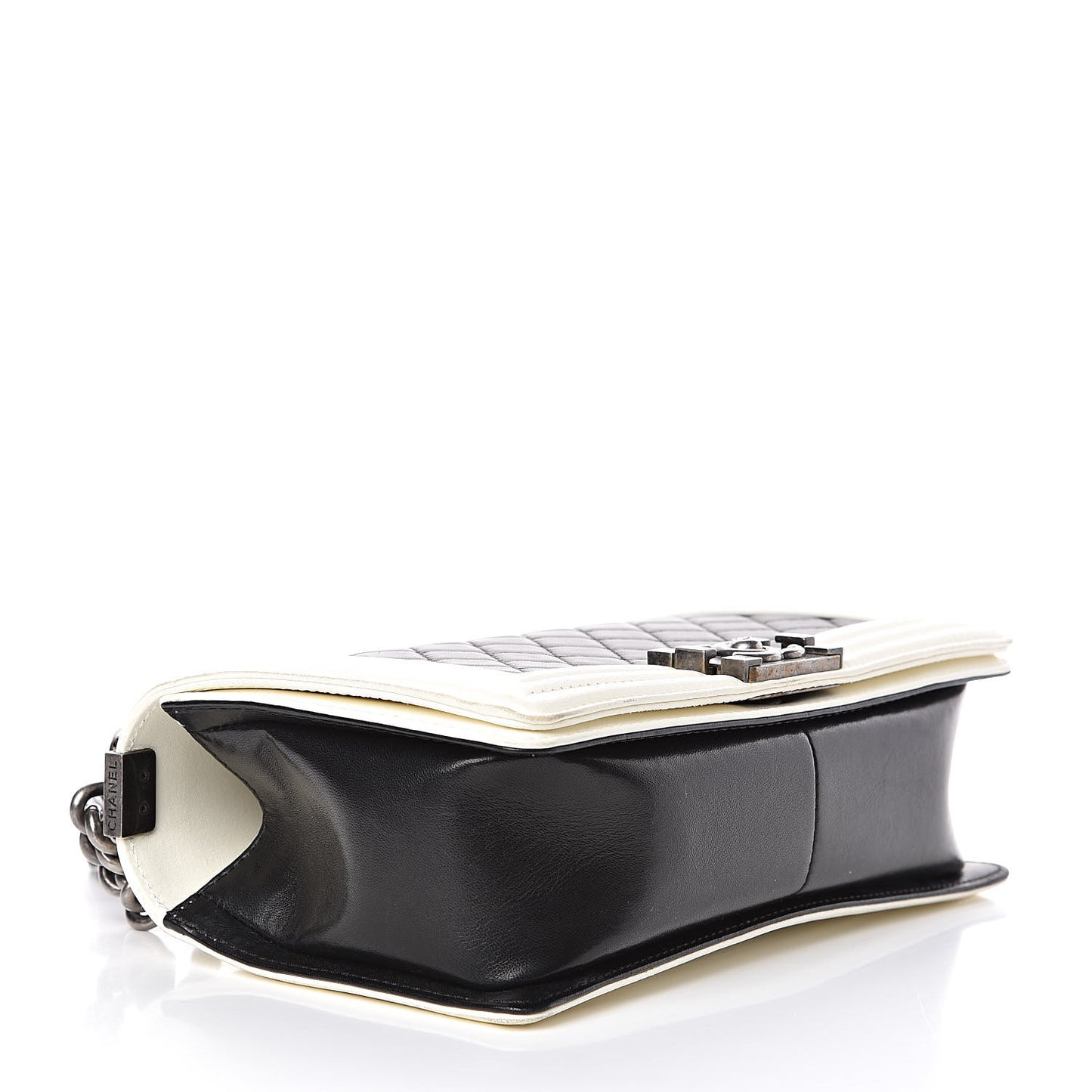 Lambskin Quilted Medium Boy Flap Black White